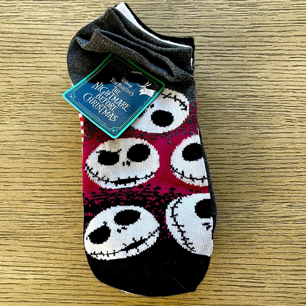 NWT Nightmare before Xmas socks Ladies size traditional fit 4-10